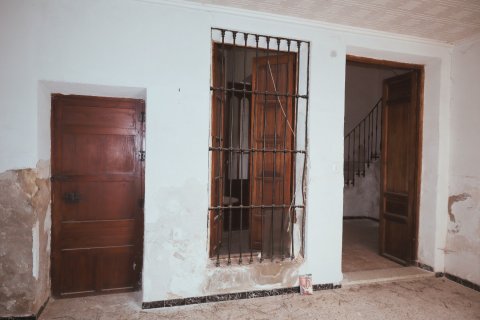 Townhouse for sale Pinoso, Alicante, Spain 6 bedrooms,  No. 128741 - photo 10
