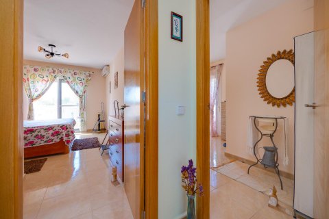 Villa for sale Torrevieja, Alicante, Spain 4 bedrooms, 150 sq.m. No. 125257 - photo 17