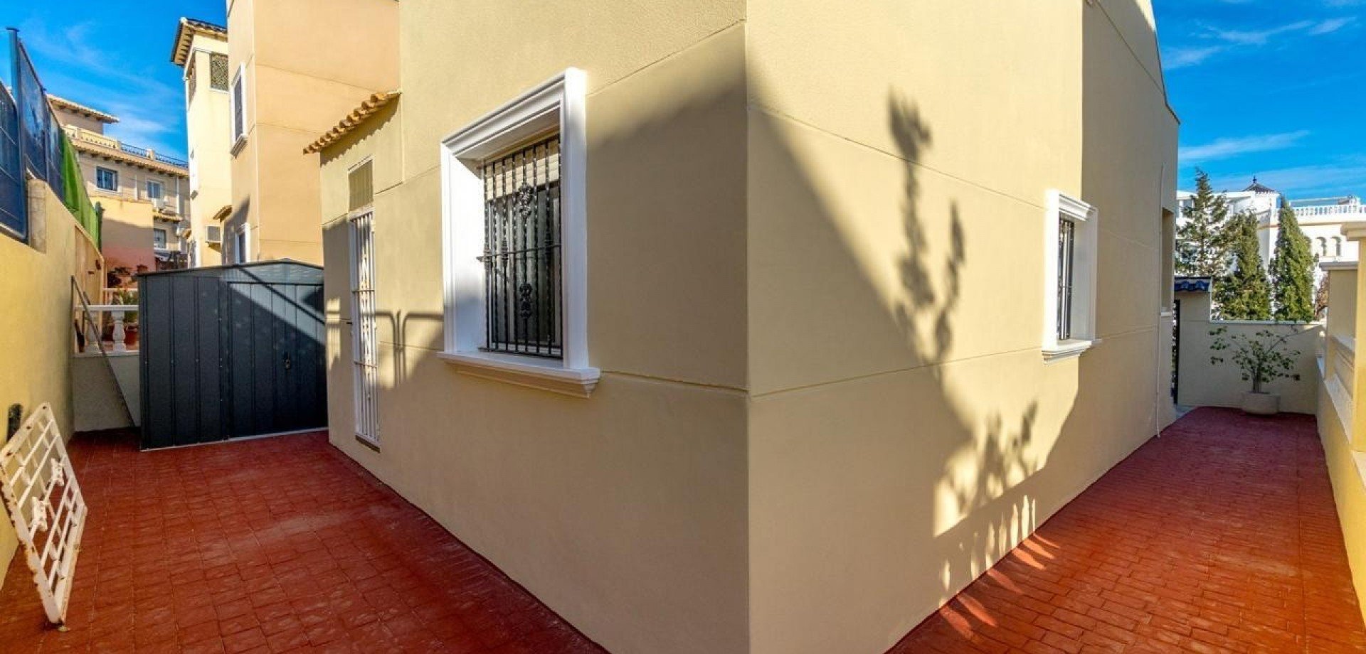 Villa i Alicante, Spanien 3 sovrum, 120 kvm. Nr. 125256
