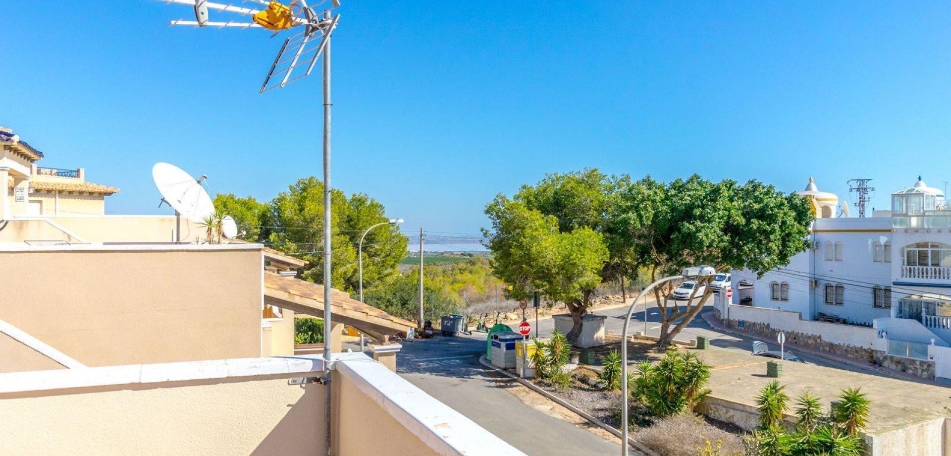 Villa i Alicante, Spanien 3 sovrum, 120 kvm. Nr. 125256