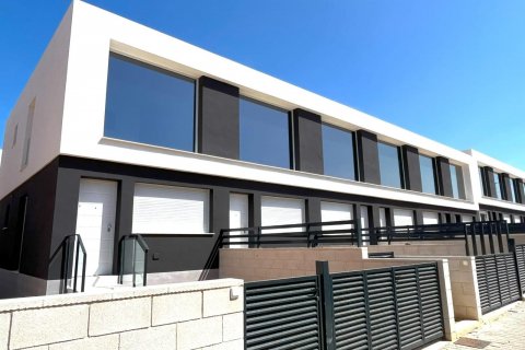 House for sale Gran Alacant, Alicante, Spain 2 bedrooms, 75 sq.m. No. 129273 - photo 1