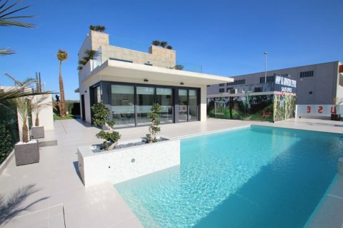 Villa pārdošanā San Miguel de Salinas, Alicante, Spānijā 4 istabas, 197 m2 Nr. 123122 - attēls 1