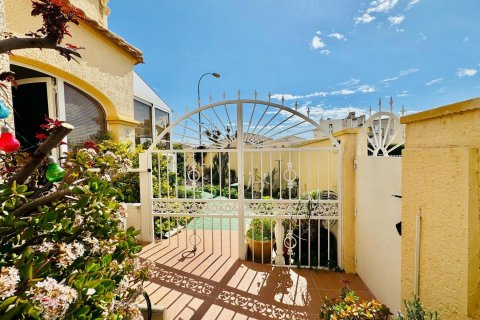Продажа виллы Ла Флорида, Аликанте, Испания 3 спальни, 110м2 №128629 - фото 28