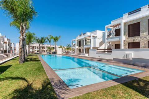 Bungalo pārdošanā Torrevieja, Alicante, Spānijā 2 istabas, 63 m2 Nr. 128309 - attēls 12