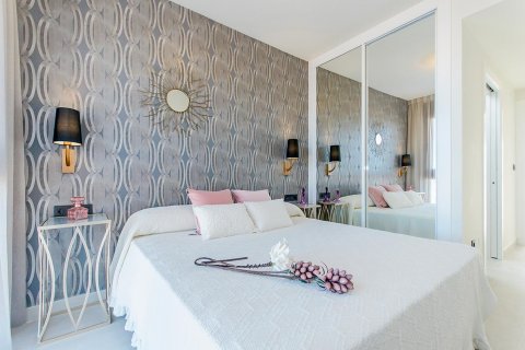 Bungalo pārdošanā Torrevieja, Alicante, Spānijā 2 istabas, 63 m2 Nr. 128309 - attēls 2