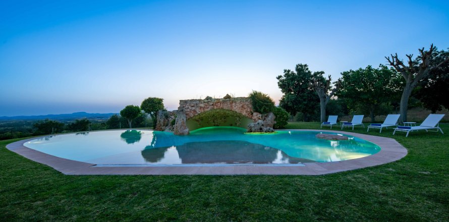 Finca in Manacor, Mallorca, Spain 5 bedrooms, 493 sq.m. No. 128210