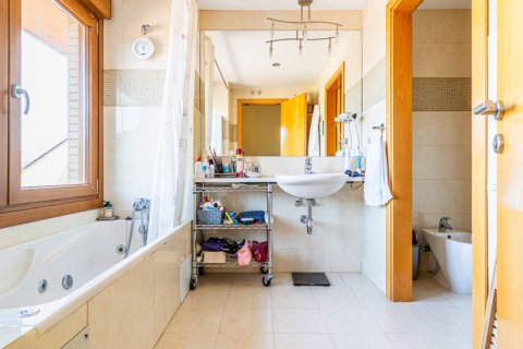House for rent Boadilla del Monte, Madrid, Spain 4 bedrooms, 467 sq.m. No. 124660 - photo 29