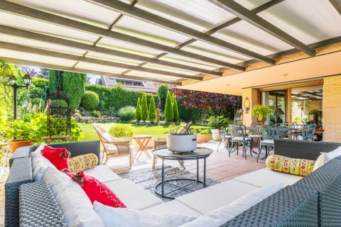 House for rent Boadilla del Monte, Madrid, Spain 4 bedrooms, 467 sq.m. No. 124660 - photo 1