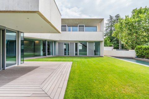 Продажа виллы в Мадрид, Испания 6 спален, 746м2 №124658 - фото 2