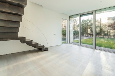 Продажа виллы в Мадрид, Испания 6 спален, 746м2 №124658 - фото 27