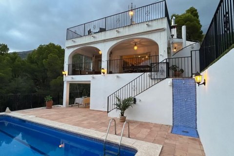 Villa in vendita Altea, Alicante, Spagna 5 camere da letto, 280 mq. N° 131621 - foto 1