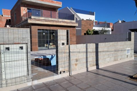 Villa for sale Pilar de la Horadada, Alicante, Spain 3 bedrooms, 136 sq.m. No. 123481 - photo 17