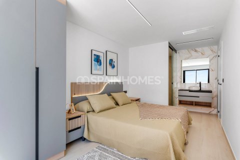 Продажа квартиры в Гуардамар-дель-Сегура, Аликанте, Испания 3 спальни, 81м2 №120990 - фото 28
