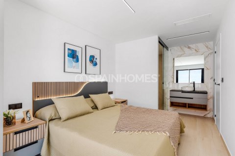 Продажа квартиры в Гуардамар-дель-Сегура, Аликанте, Испания 3 спальни, 81м2 №120990 - фото 25