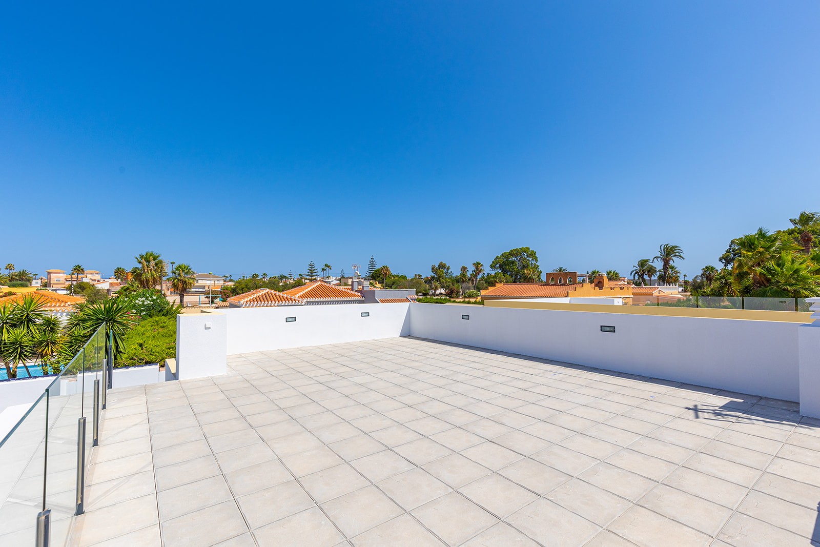 Villa a Torrevieja, Alicante, Spagna 3 camere da letto, 120 mq. N° 131331