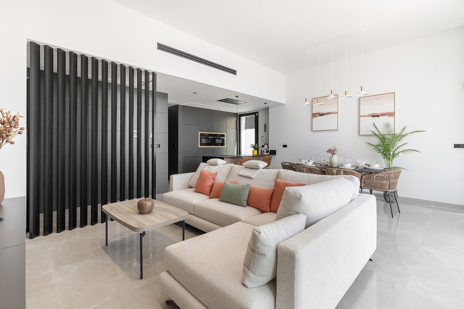 Villa a Torrevieja, Alicante, Spagna 3 camere da letto, 120 mq. N° 131331