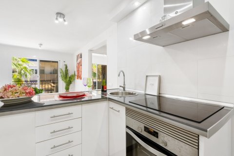 Apartment for sale Castelldefels, Barcelona, Spain 3 bedrooms, 69 sq.m. No. 130270 - photo 5