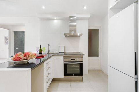 Apartment for sale Castelldefels, Barcelona, Spain 3 bedrooms, 69 sq.m. No. 130270 - photo 2
