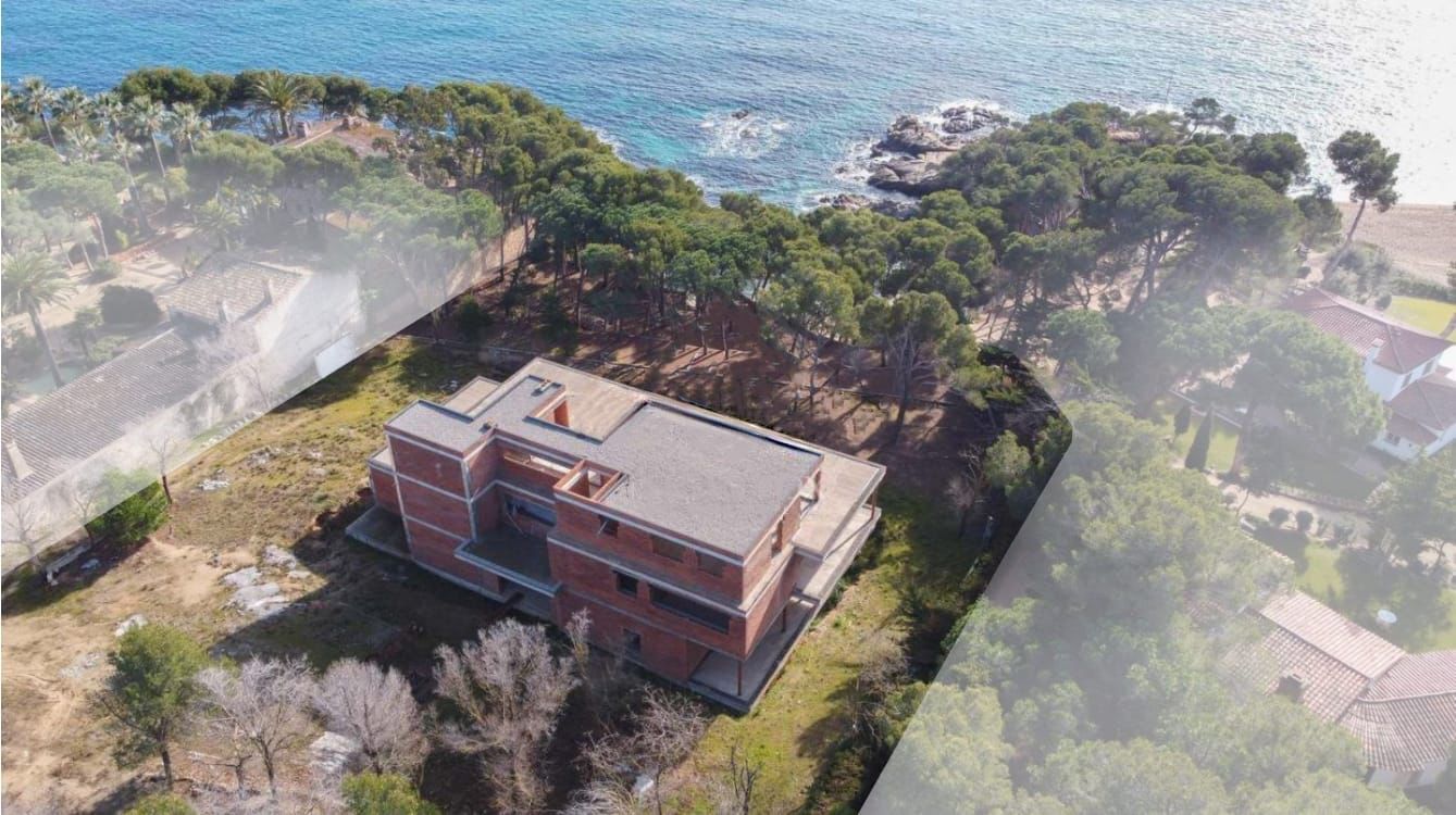 Land plot à Platja D'aro, Girona, Espagne No. 130269