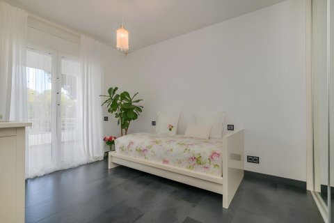 House for sale Castelldefels, Barcelona, Spain 6 bedrooms, 232 sq.m. No. 130272 - photo 22