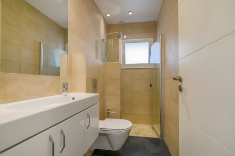 House for sale Castelldefels, Barcelona, Spain 6 bedrooms, 232 sq.m. No. 130272 - photo 19
