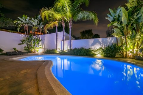 House for sale Castelldefels, Barcelona, Spain 6 bedrooms, 232 sq.m. No. 130272 - photo 18