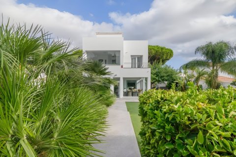 House for sale Castelldefels, Barcelona, Spain 6 bedrooms, 232 sq.m. No. 130272 - photo 3