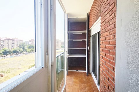 Продажа квартиры Валенсия, Испания 3 спальни, 86м2 №132883 - фото 8