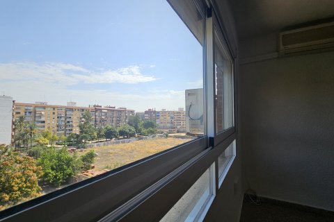Продажа квартиры Валенсия, Испания 3 спальни, 86м2 №132883 - фото 24