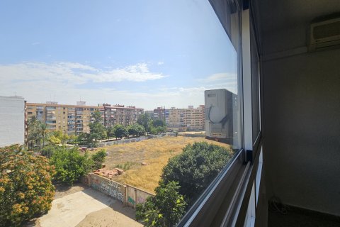 Продажа квартиры Валенсия, Испания 3 спальни, 86м2 №132883 - фото 23