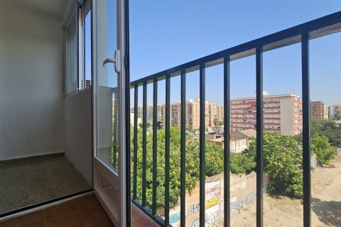 Продажа квартиры Валенсия, Испания 3 спальни, 86м2 №132883 - фото 14