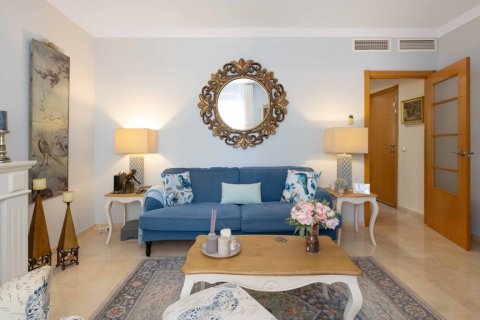 Продажа квартиры в Бенальмадена, Малага, Испания 1 спальня, 71м2 №122076 - фото 1