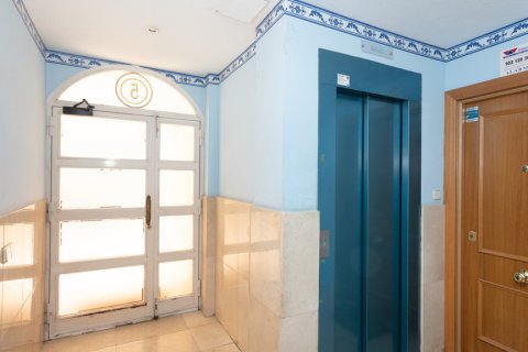 Huoneisto myytävänä Madrid, Espanja, 1 makuuhuone, 74.27 m2 No. 122073 - kuva 30