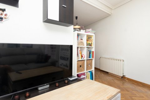 Huoneisto myytävänä Madrid, Espanja, 1 makuuhuone, 74.27 m2 No. 122073 - kuva 8