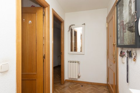 Huoneisto myytävänä Madrid, Espanja, 1 makuuhuone, 74.27 m2 No. 122073 - kuva 26