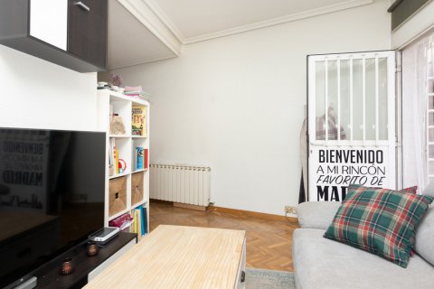 Huoneisto myytävänä Madrid, Espanja, 1 makuuhuone, 74.27 m2 No. 122073 - kuva 3
