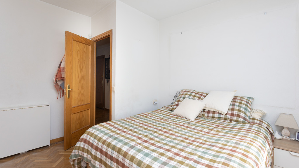 Apartment à Madrid, Espagne 1 chambre, 74.27 m2 No. 122073