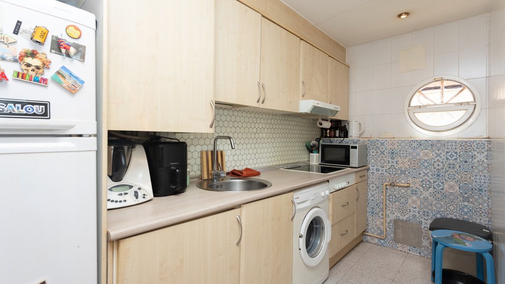 Apartment à Madrid, Espagne 1 chambre, 74.27 m2 No. 122073