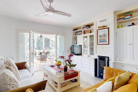 House for sale Sant Antoni de Calonge, Girona, Spain 5 bedrooms, 220 sq.m. No. 121343 - photo 17