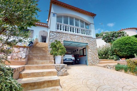 House for sale Sant Antoni de Calonge, Girona, Spain 5 bedrooms, 220 sq.m. No. 121343 - photo 1