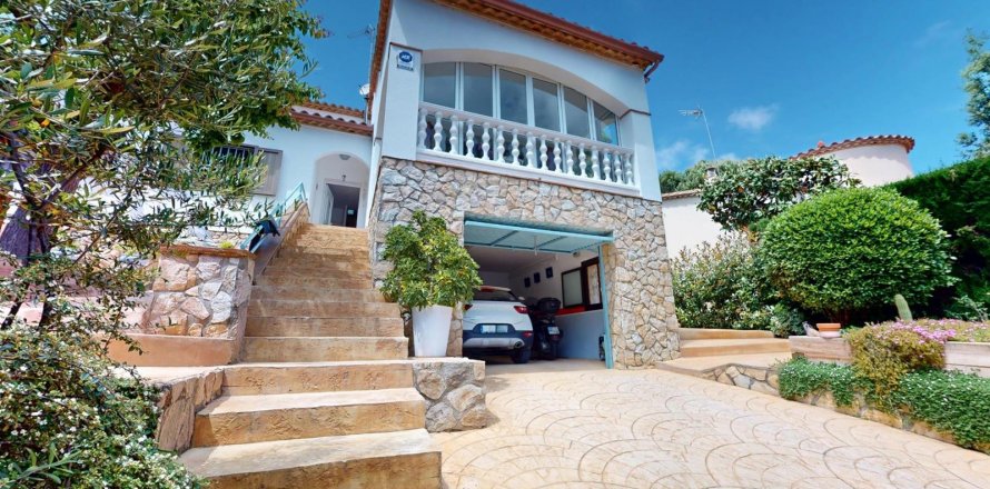 House Sant Antoni de Calonge, Girona, Spain 5 bedrooms, 220 sq.m. No. 121343