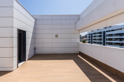 Duplex for sale Madrid, Spain 3 bedrooms, 185 sq.m. No. 124650 - photo 6