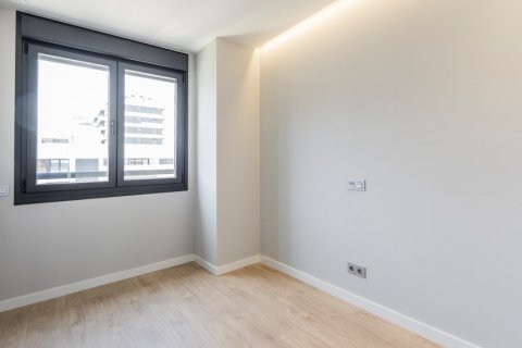 Duplex for sale Madrid, Spain 3 bedrooms, 185 sq.m. No. 124650 - photo 20