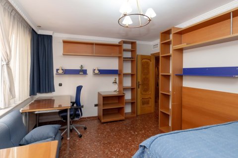 Продажа квартиры Малага, Испания 3 спальни, 150м2 №124648 - фото 28