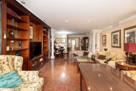 Продажа квартиры Малага, Испания 3 спальни, 150м2 №124648 - фото 18