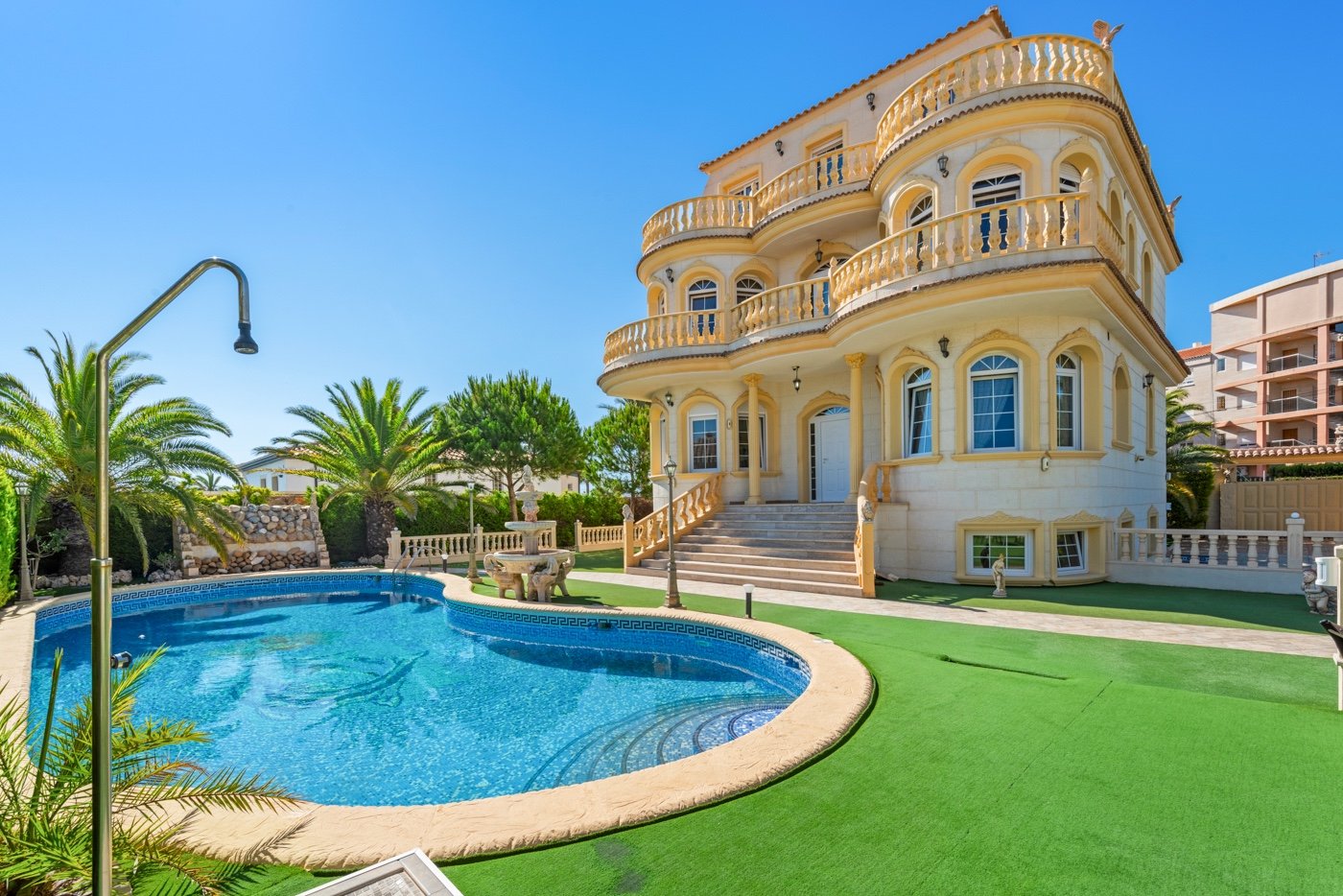 Villa Playa Flamenca II, Alicante, Spānijā 6 istabas, 760 m2 Nr. 125899