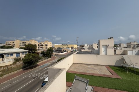Apartment for sale Torrevieja, Alicante, Spain 3 bedrooms, 78 sq.m. No. 131801 - photo 12