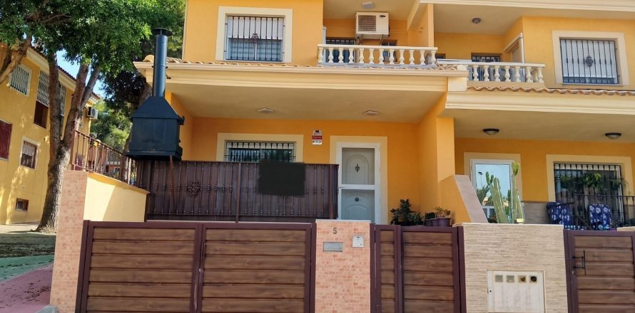 Radhus Mazarron, Murcia, Spanien 4 sovrum, 100 kvm. Nr. 131802
