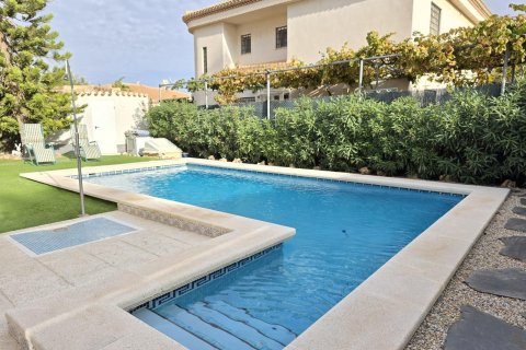 Villa for sale Playa Flamenca II, Alicante, Spain 3 bedrooms, 105 sq.m. No. 131859 - photo 2