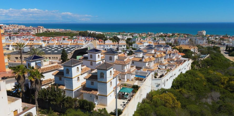 Villa Torrevieja, Alicante, Spagna 3 camere da letto, 97 mq. N° 122554